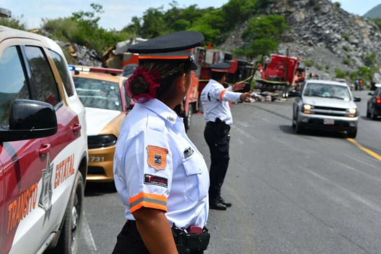 Seguridad en carreteras: Tránsito Estatal recupera 24 vehículos y suma 11 mil asistencias