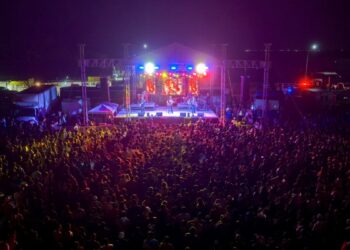 Reportan alta afluencia en conciertos y eventos deportivos en playas de Tamaulipas