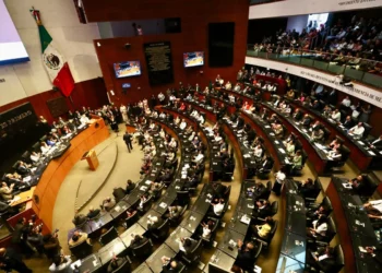Senado cita a gobernadora de Chihuahua por agentes extranjeros