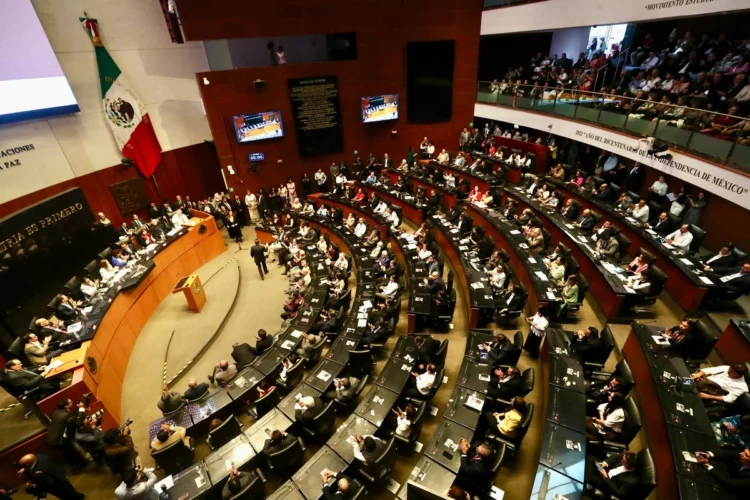 Senado cita a gobernadora de Chihuahua por agentes extranjeros