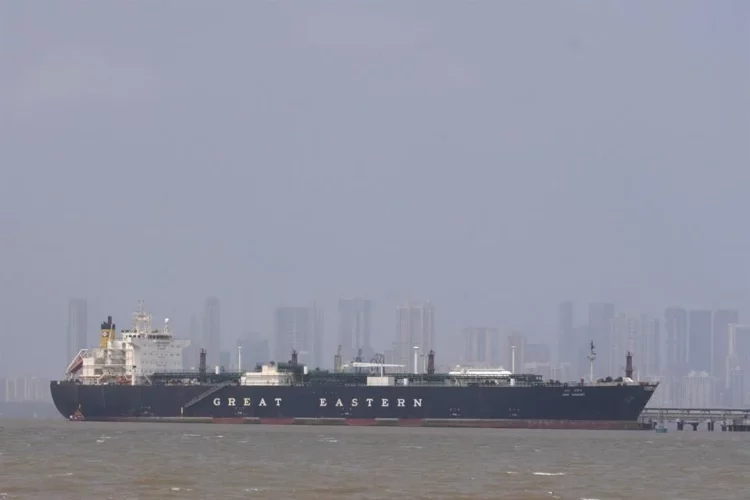 Estados Unidos impone nuevas sanciones al petróleo iraní