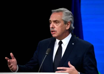 Justicia argentina frena causa contra ex presidente