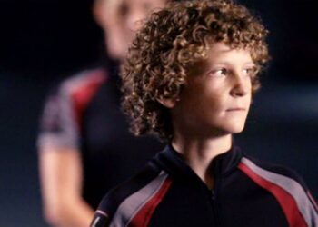 Ethan Jamieson, actor de ‘Los Juegos del Hambre’, es arrestado por agresión con arma