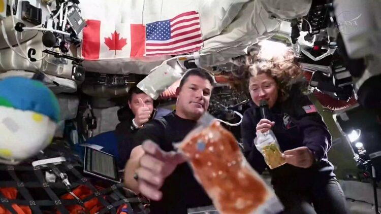 De la Nutella a las tortillas: Así es la dieta de los astronautas en la misión Artemis II