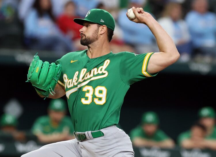 Los Atléticos vencen 2-1 a Texas y aseguran la serie