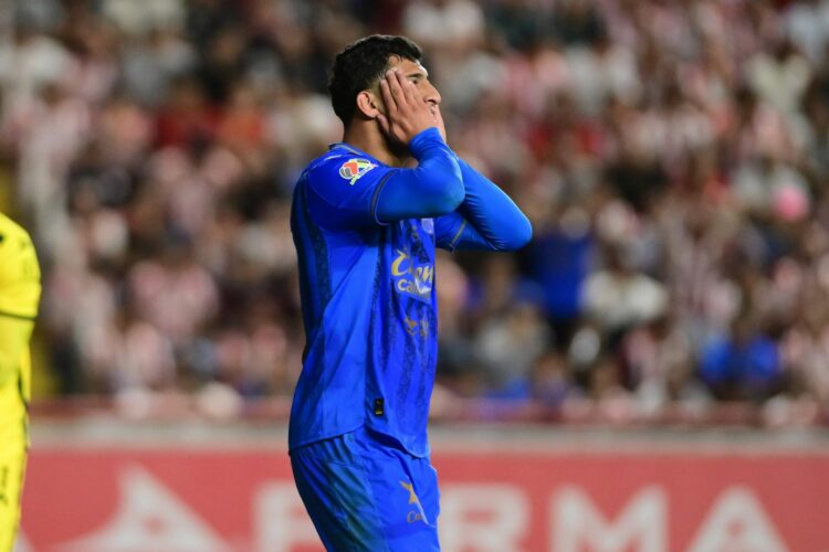 El Rebaño perdona: Chivas no pasa del cero en Aguascalientes y complica su cima