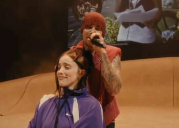 Justin Bieber sube al escenario a su fan número uno, Billie Eilish
