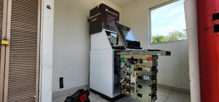 Falso robo en cajero moviliza autoridades