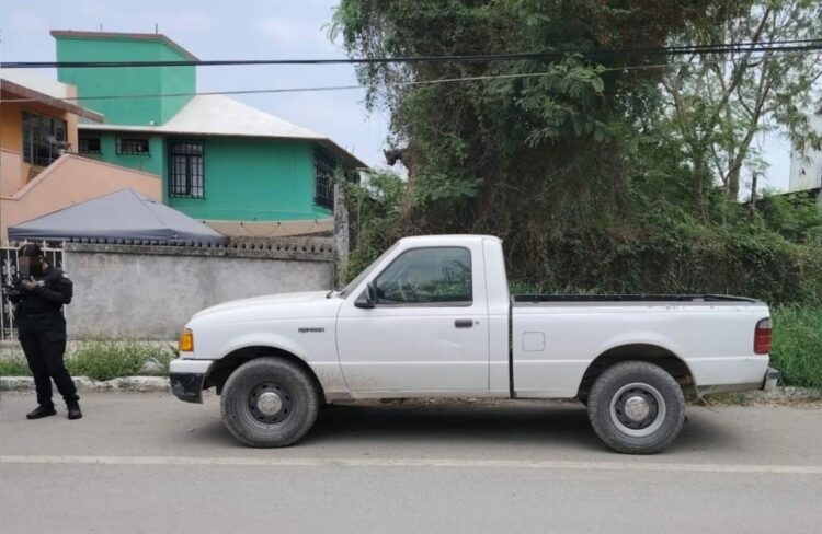 Operativo de seguridad recupera camioneta hurtada en Victoria