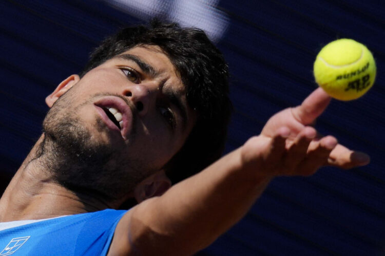 Carlos Alcaraz confirma su baja del Masters 1000 de Madrid por lesión de muñeca