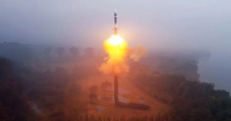 Corea del Norte desafía al mundo con nuevo misil