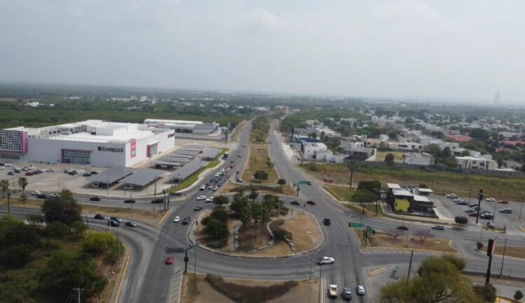 Falla de semáforos frente a Liverpool pone en riesgo seguridad vial