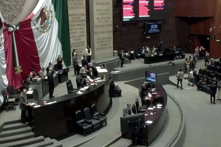 Declaran constitucional Plan B tras aval de Congresos