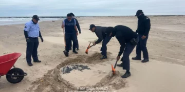 Contaminación por petróleo golpea costas de Tamaulipas