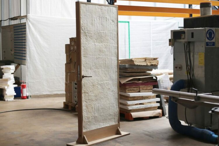 Puertas de hongo: la innovación que crece en 14 días y revoluciona la construcción sostenible