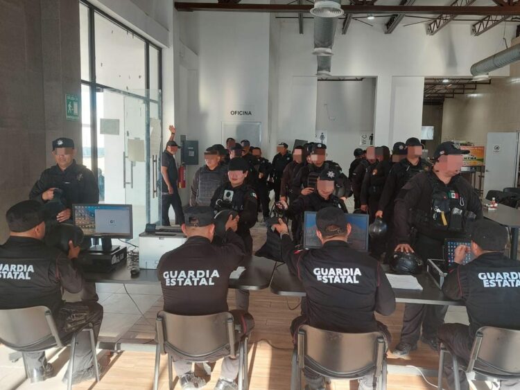 Equipan a policías de la Guardia Estatal en Nuevo Laredo
