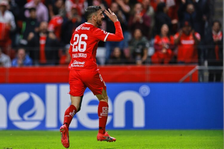 ¡Triplete de Paulinho! Toluca castiga al Galaxy y pone un pie en las semifinales de Concacaf