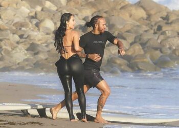 Entre olas y abrazos: Las imágenes virales de Kim Kardashian y Lewis Hamilton en Malibú