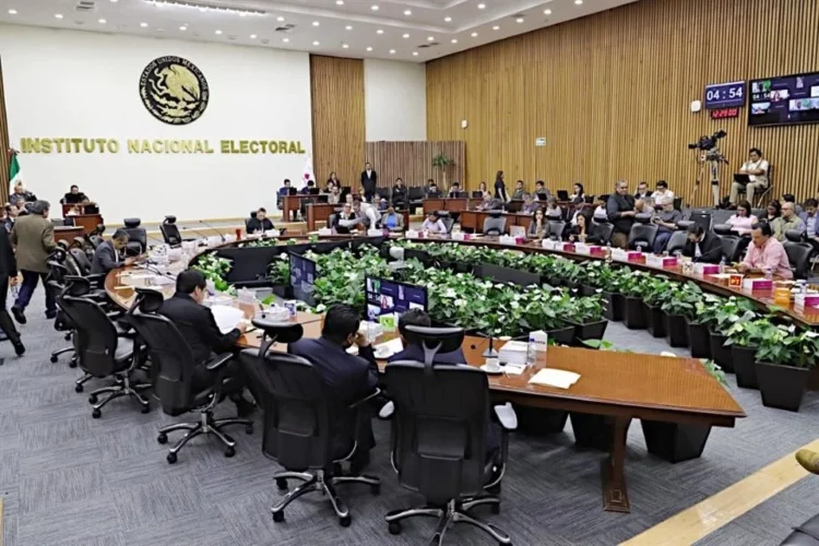 NE perfila freno a campañas adelantadas