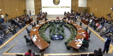 Morena amarra control total del INE