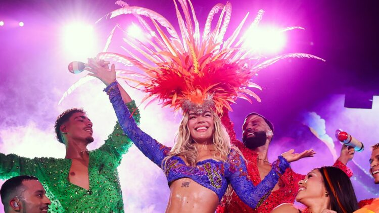 De Coachella al mundo: Karol G confirma nuevo tour tras hacer historia como ‘headliner’