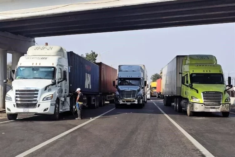 Amenazan bloquear carreteras por inseguridad en el país