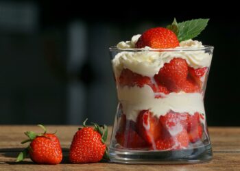 El postre clásico que refuerza tu sistema inmune: cómo preparar fresas Romanoff