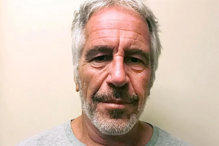 Investigan cumplimiento de ley en archivos de Epstein