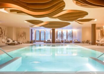 El primer hotel con piscina de magnesio en Londres: Así es la experiencia en Six Senses