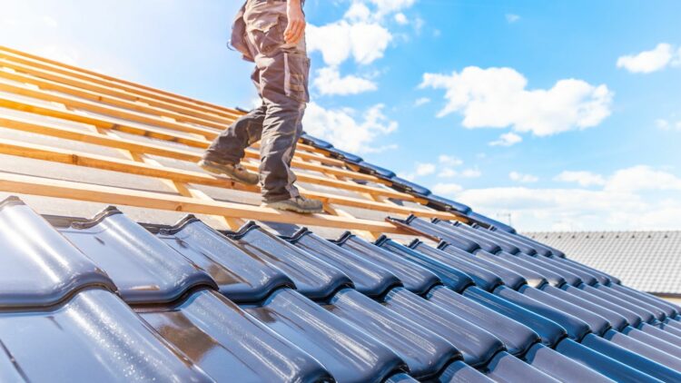 ¿El fin de los paneles tradicionales? Llegan las tejas “invisibles” que generan energía