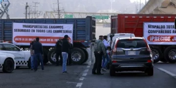 Transportistas anuncian paro nacional por asesinatos de choferes