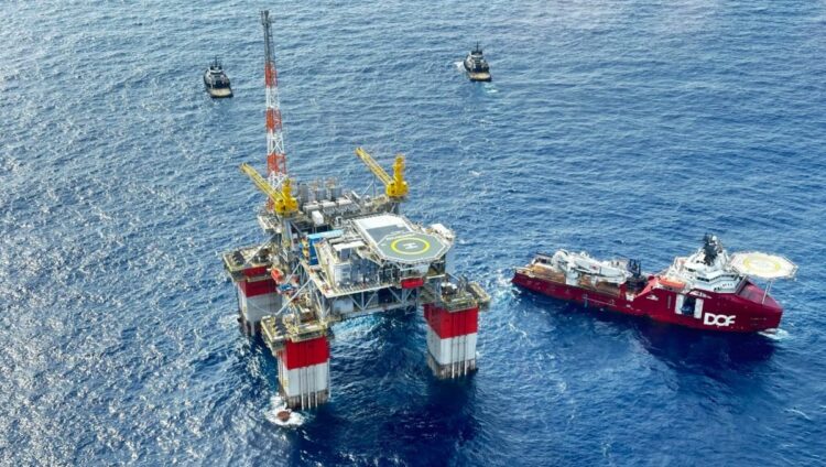 Campo petrolero frente a Tamaulipas registra avance del 56%