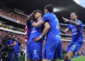 Cruz Azul derrota 2-1 a Chivas en el Jalisco y avanza a la Final del Clausura 2026