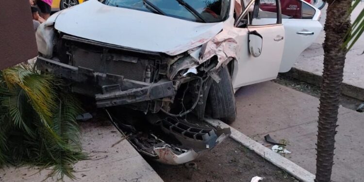 Choque en Avenida Sulaimán moviliza a cuerpos de emergencia