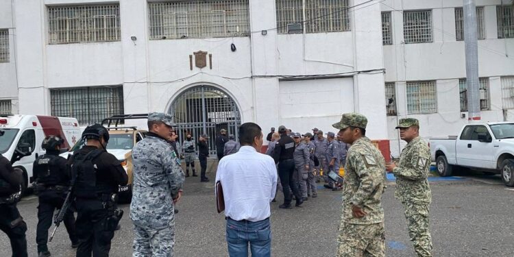 Realizan cateo sorpresivo en penal de Victoria