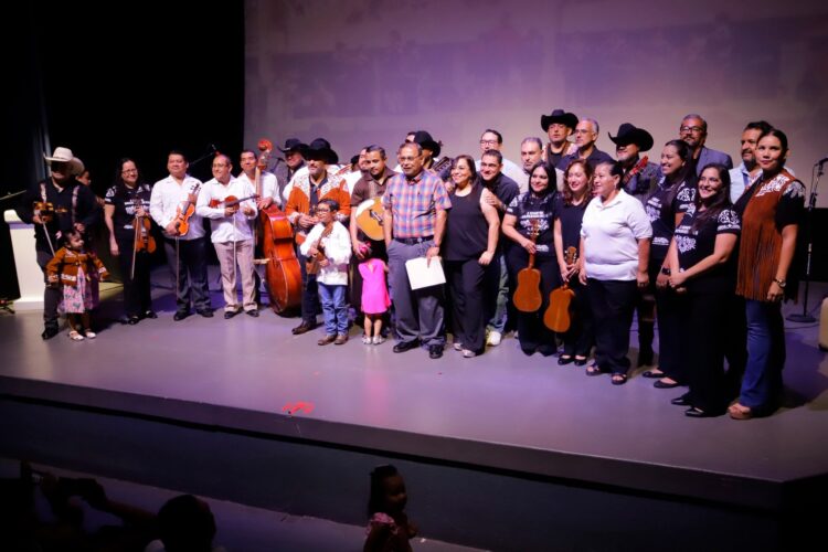 Rinden emotivo homenaje al Maestro del Huapango Tomás Gómez Valdelamar