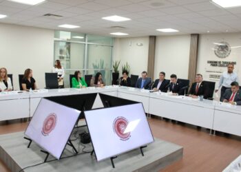 Diputados y consejeros del IETAM revisan la iniciativa de reforma electoral