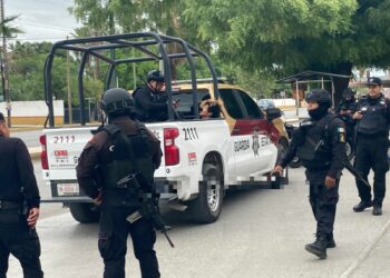 Empleados de farmacia someten a ladrón en Calzada Tamatán