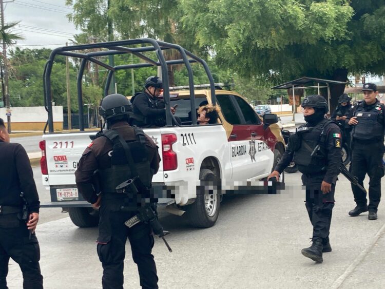Empleados de farmacia someten a ladrón en Calzada Tamatán