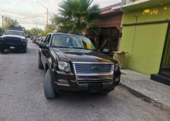 Guardia Estatal detiene en Reynosa a dos hombres que trasladaban parque y drogas