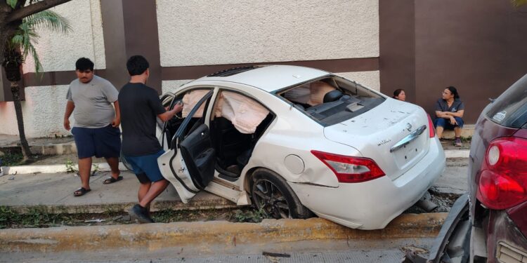 Choque en Avenida Sulaimán moviliza a cuerpos de emergencia