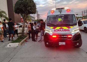 Choque en Avenida Sulaimán moviliza a cuerpos de emergencia