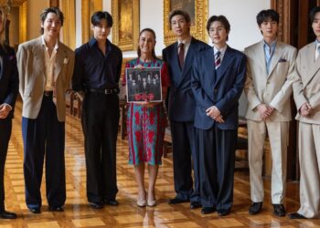  BTS abarrota el Zócalo, tras una visita al Palacio Nacional en CDMX