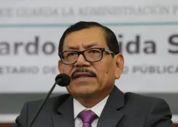 Frenan extradición de exmando de seguridad de Sinaloa
