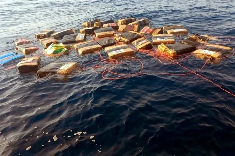 Semar intercepta cargamento de cocaína en alta mar