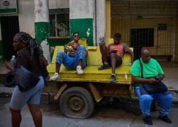 Cuba moderniza sistema migratorio y elimina restricciones