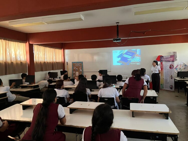 Orientan a estudiantes tamaulipecos contra los ciberdelitos