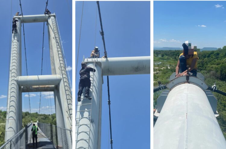 Rescatan a mujer en puente de Xicoténcatl, Tamaulipas