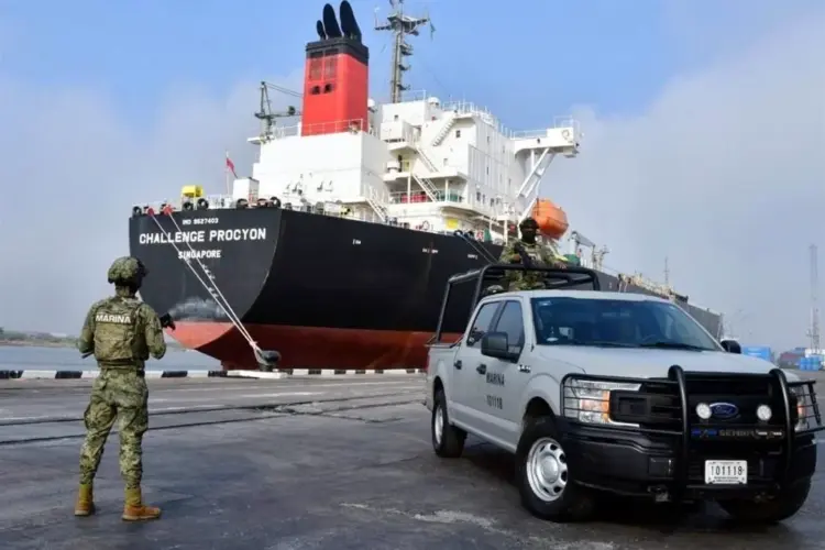 Van por implicados en huachicol fiscal que entraba por Tamaulipas