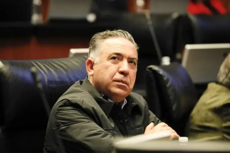 Diputados exigen licencia de Enrique Inzunza